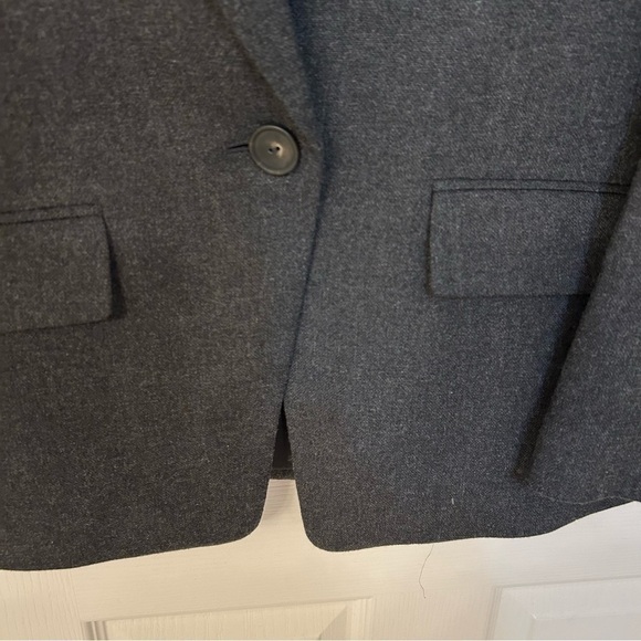Vince One-Button Wool Blend Blazer in Heather Charcoal Size 2 - Picture 8 of 9
